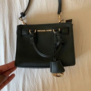 MICHAEL KORS Black Strap Bag
